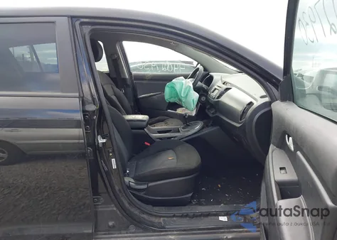 2015 Kia Sportage Lx z USA, uszkodzony, nr VIN KNDPB3AC8F7702425